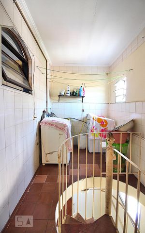 Casa à venda com 429m², 5 quartos e 5 vagasLavanderia da Casa 2 