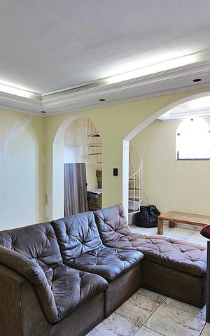 Casa à venda com 429m², 5 quartos e 5 vagasSala/Escritório 
