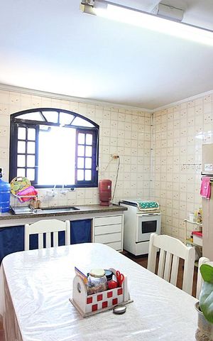 Casa à venda com 429m², 5 quartos e 5 vagasCozinha da Casa 2