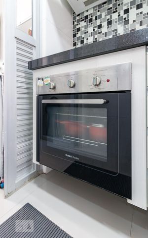 Apartamento à venda com 64m², 2 quartos e 1 vagaCozinha - forno