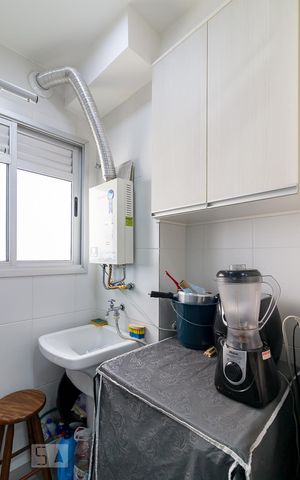 Apartamento à venda com 64m², 2 quartos e 1 vagaÁrea de serviço