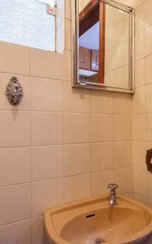 Casa à venda com 400m², 4 quartos e 4 vagas Casa à venda com 400m², 4 quartos e 4 vagasBanheiro de Serviço