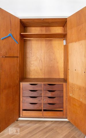 Apartamento para alugar com 117m², 3 quartos e 1 vagaQuarto 1