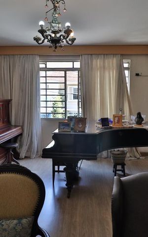 Casa à venda com 130m², 2 quartos e 1 vagaSala