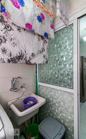 Apartamento à venda com 77m², 3 quartos e 2 vagasÁrea de serviço