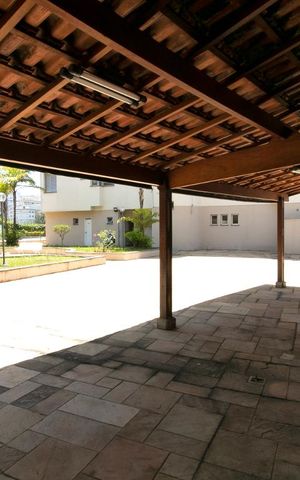 Apartamento à venda com 110m², 3 quartos e 2 vagas Apartamento à venda com 110m², 3 quartos e 2 vagasÁrea comum - Churrasqueira