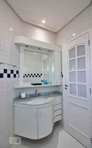 Casa à venda com 340m², 3 quartos e 4 vagasBanheiro da Suíte 2