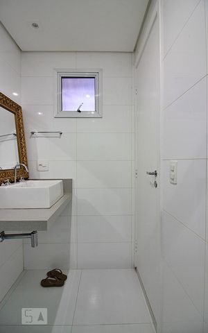 Casa à venda com 340m², 3 quartos e 4 vagasBanheiro Social
