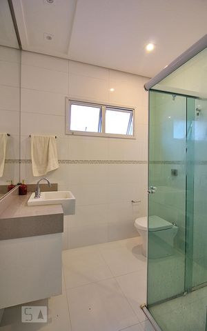 Casa à venda com 340m², 3 quartos e 4 vagasBanheiro da Suíte 3
