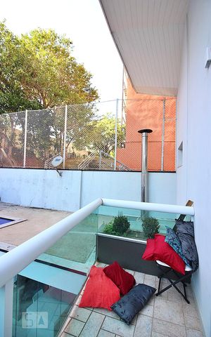 Casa à venda com 340m², 3 quartos e 4 vagasVaranda da Suíte