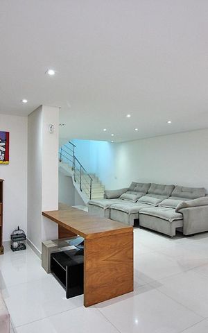 Casa à venda com 340m², 3 quartos e 4 vagasSala