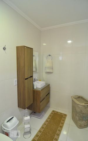 Casa à venda com 328m², 4 quartos e 4 vagasCasa 1 - Banheiro suíte 2