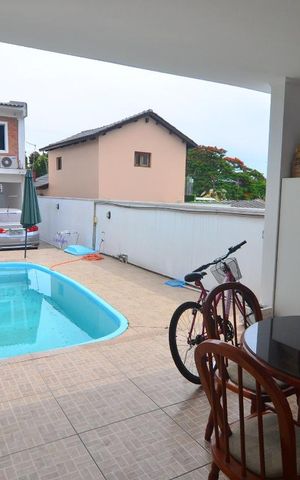 Casa à venda com 328m², 4 quartos e 4 vagasCasa 1 - Área de serviço