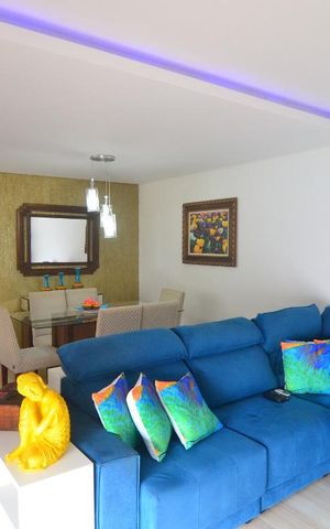Casa à venda com 328m², 4 quartos e 4 vagasCasa 1 - Sala