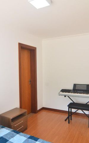 Casa à venda com 328m², 4 quartos e 4 vagasCasa 1 - Suíte 1