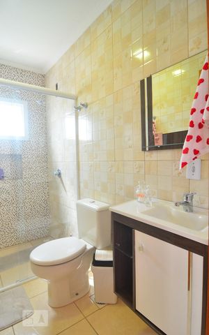 Casa à venda com 328m², 4 quartos e 4 vagasCasa 1 - Banheiro Suíte 1