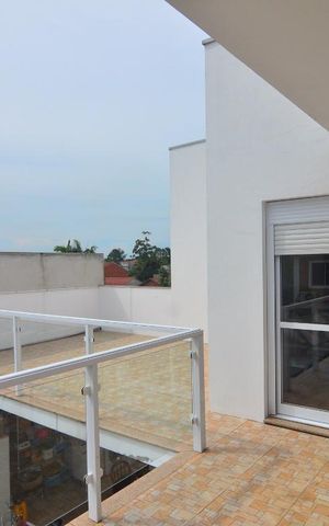 Casa à venda com 328m², 4 quartos e 4 vagasCasa 1 - Terraço