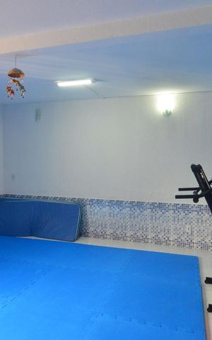 Casa à venda com 328m², 4 quartos e 4 vagasCasa 2 - Quarto 1