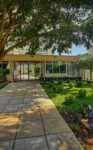 Apartamento à venda com 130m², 3 quartos e 2 vagasFachada