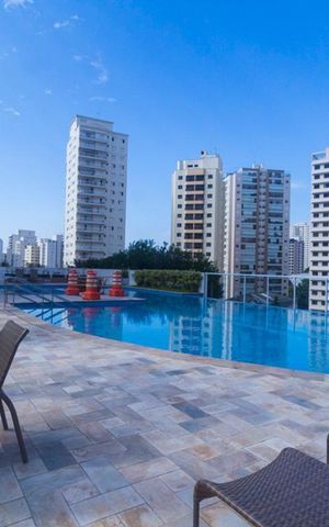 Apartamento à venda com 96m², 2 quartos e 2 vagasÁrea comum - Piscina