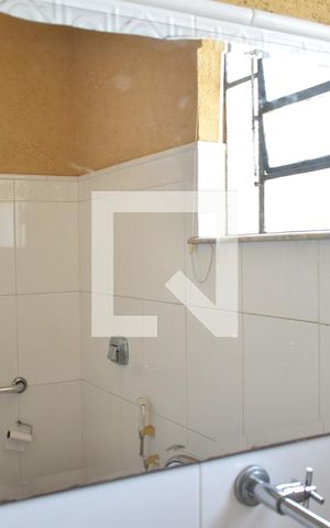 Apartamento para alugar com 57m², 2 quartos e 1 vagaBanheiro - Espelho