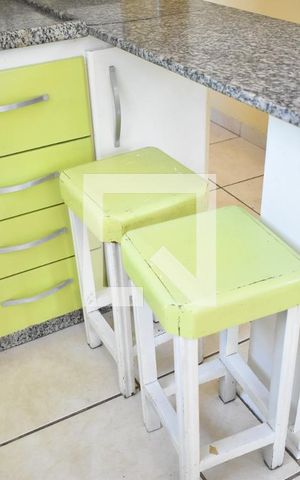 Apartamento para alugar com 57m², 2 quartos e 1 vagaDetalhe da cozinha