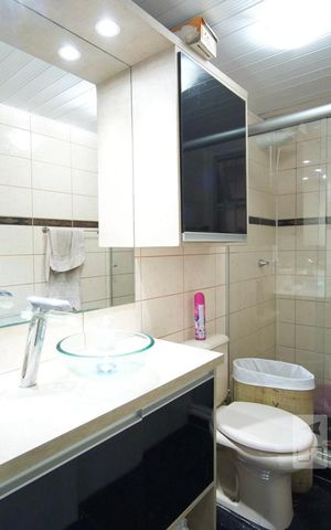 Apartamento à venda com 80m², 2 quartos e sem vaga Apartamento à venda com 80m², 2 quartos e sem vagaBanheiro