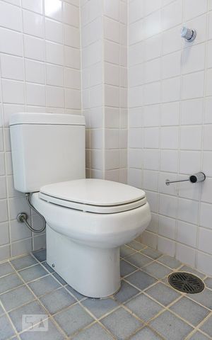 Apartamento à venda com 67m², 2 quartos e 1 vaga Apartamento à venda com 67m², 2 quartos e 1 vagaBanheiro