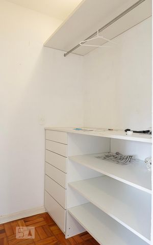 Apartamento à venda com 67m², 2 quartos e 1 vaga Apartamento à venda com 67m², 2 quartos e 1 vagaCloset