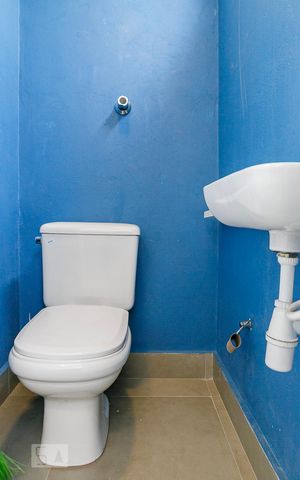 Apartamento à venda com 67m², 2 quartos e 1 vaga Apartamento à venda com 67m², 2 quartos e 1 vagaBanheiro de Serviço