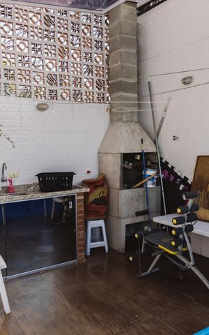 Casa à venda com 150m², 2 quartos e 1 vaga Casa à venda com 150m², 2 quartos e 1 vagaChurrasqueira