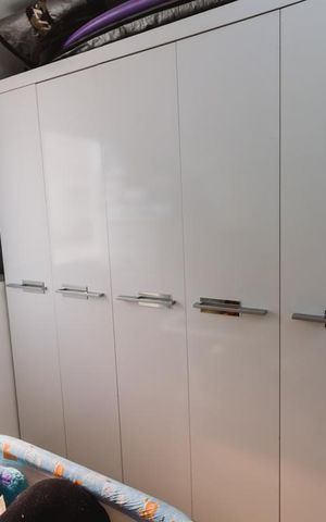 Casa à venda com 150m², 2 quartos e 1 vaga Casa à venda com 150m², 2 quartos e 1 vagaCloset do Quarto 2
