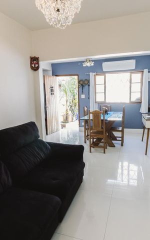 Casa à venda com 150m², 2 quartos e 1 vaga Casa à venda com 150m², 2 quartos e 1 vagaSala