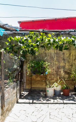 Casa à venda com 80m², 2 quartos e 1 vaga Casa à venda com 80m², 2 quartos e 1 vagaQuintal