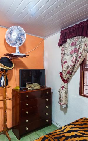 Casa à venda com 80m², 2 quartos e 1 vaga Casa à venda com 80m², 2 quartos e 1 vagaQuarto
