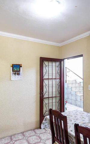 Casa à venda com 80m², 2 quartos e 1 vaga Casa à venda com 80m², 2 quartos e 1 vagaSala
