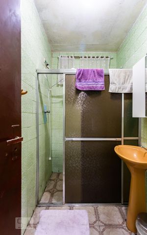 Casa à venda com 80m², 2 quartos e 1 vaga Casa à venda com 80m², 2 quartos e 1 vagaBanheiro