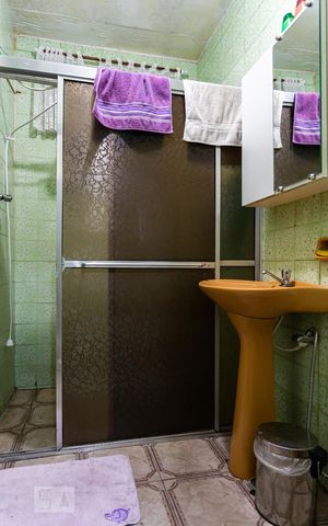 Casa à venda com 80m², 2 quartos e 1 vaga Casa à venda com 80m², 2 quartos e 1 vagaBanheiro