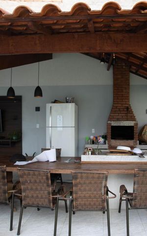 Casa à venda com 378m², 4 quartos e 5 vagas Casa à venda com 378m², 4 quartos e 5 vagasEspaço Gourmet