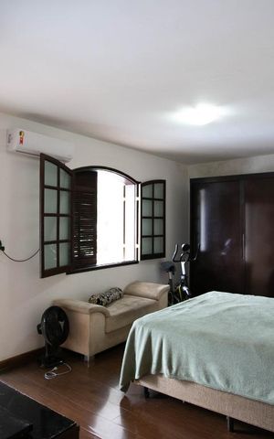 Casa à venda com 378m², 4 quartos e 5 vagas Casa à venda com 378m², 4 quartos e 5 vagasQuarto Suite 2