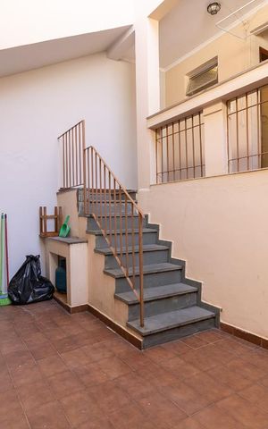 Casa de condomínio à venda com 142m², 4 quartos e 1 vaga Casa de condomínio à venda com 142m², 4 quartos e 1 vagaQuintal