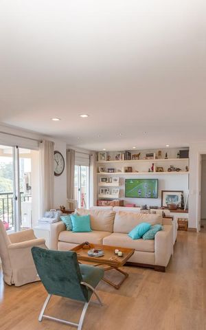 Apartamento à venda com 156m², 3 quartos e 3 vagas Apartamento à venda com 156m², 3 quartos e 3 vagasSala