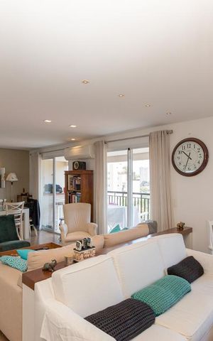 Apartamento à venda com 156m², 3 quartos e 3 vagas Apartamento à venda com 156m², 3 quartos e 3 vagasSala