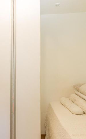 Apartamento à venda com 156m², 3 quartos e 3 vagas Apartamento à venda com 156m², 3 quartos e 3 vagasQuarto de Serviço