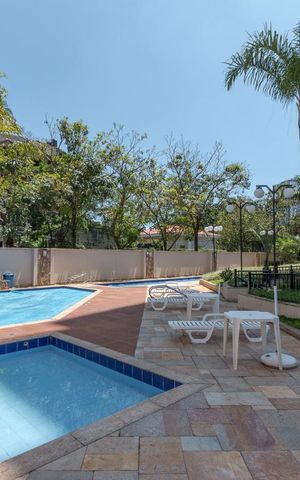 Apartamento à venda com 156m², 3 quartos e 3 vagas Apartamento à venda com 156m², 3 quartos e 3 vagasPiscina