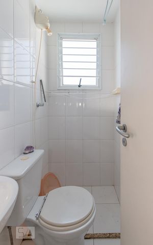 Apartamento à venda com 156m², 3 quartos e 3 vagas Apartamento à venda com 156m², 3 quartos e 3 vagasBanheiro de Serviço