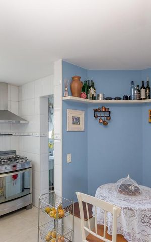 Apartamento à venda com 156m², 3 quartos e 3 vagas Apartamento à venda com 156m², 3 quartos e 3 vagasCozinha