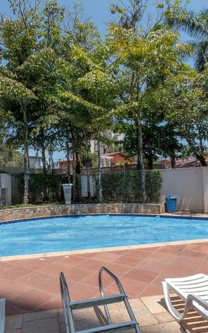 Apartamento à venda com 156m², 3 quartos e 3 vagas Apartamento à venda com 156m², 3 quartos e 3 vagasPiscina