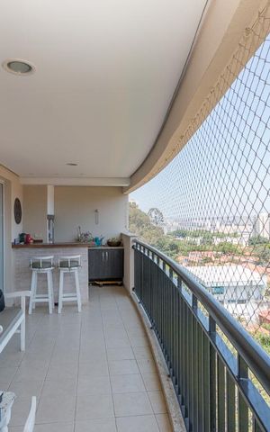 Apartamento à venda com 156m², 3 quartos e 3 vagas Apartamento à venda com 156m², 3 quartos e 3 vagasVaranda da Sala