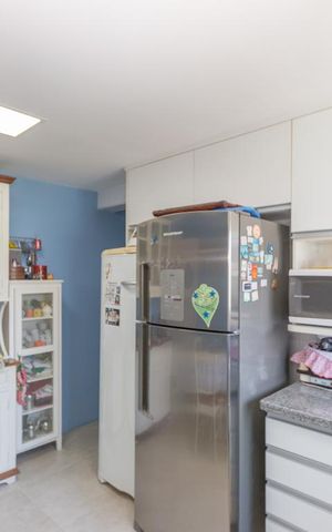 Apartamento à venda com 156m², 3 quartos e 3 vagas Apartamento à venda com 156m², 3 quartos e 3 vagasCozinha